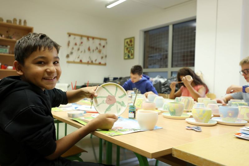 RADIONICE OSLIKAVANJA KERAMIKE ENGOBAMA